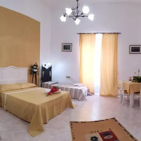 Lt La Rosa Apartment *